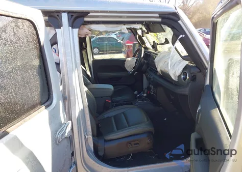 2024 Jeep Wrangler 4Xe Summit 4Xe from USA, damaged, VIN 1C4RJXU62RW184444